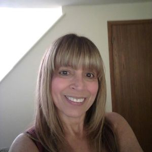 Meet your Posher, Debby